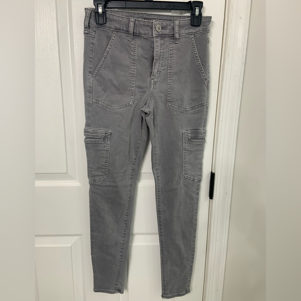 High-rise jegging.
